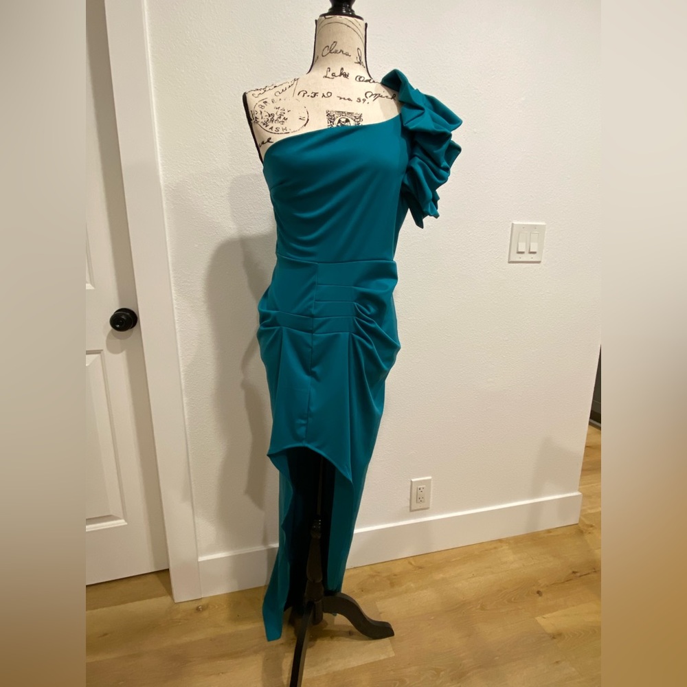 Teal blue one shoulder gown - Size M (never been worn)